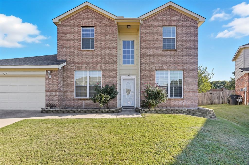 529 Roundrock Lane, Fort Worth