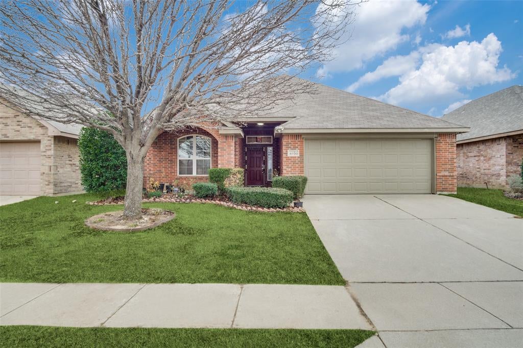 8720 Flying Ranch Road, Fort Worth