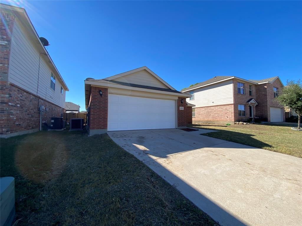 6229 Hereford Drive, Fort Worth