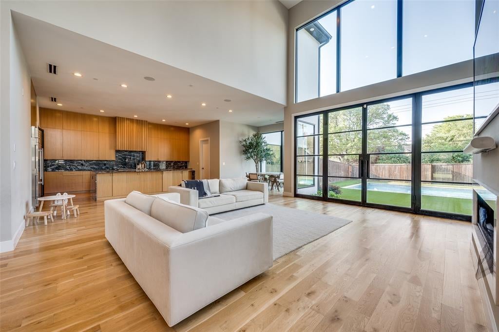 4215 Nashwood Lane, Dallas