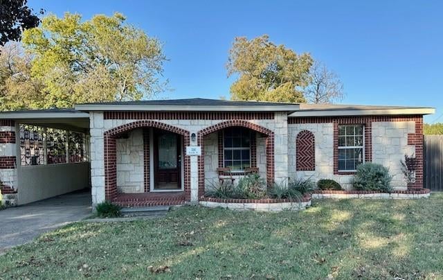 310 E Beech Street, Celina