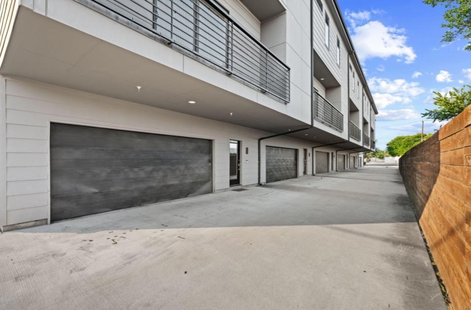 1715 Bennett Avenue 104, Dallas