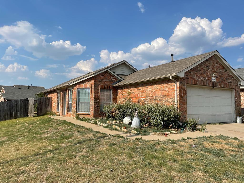6324 Geneva Lane, Fort Worth