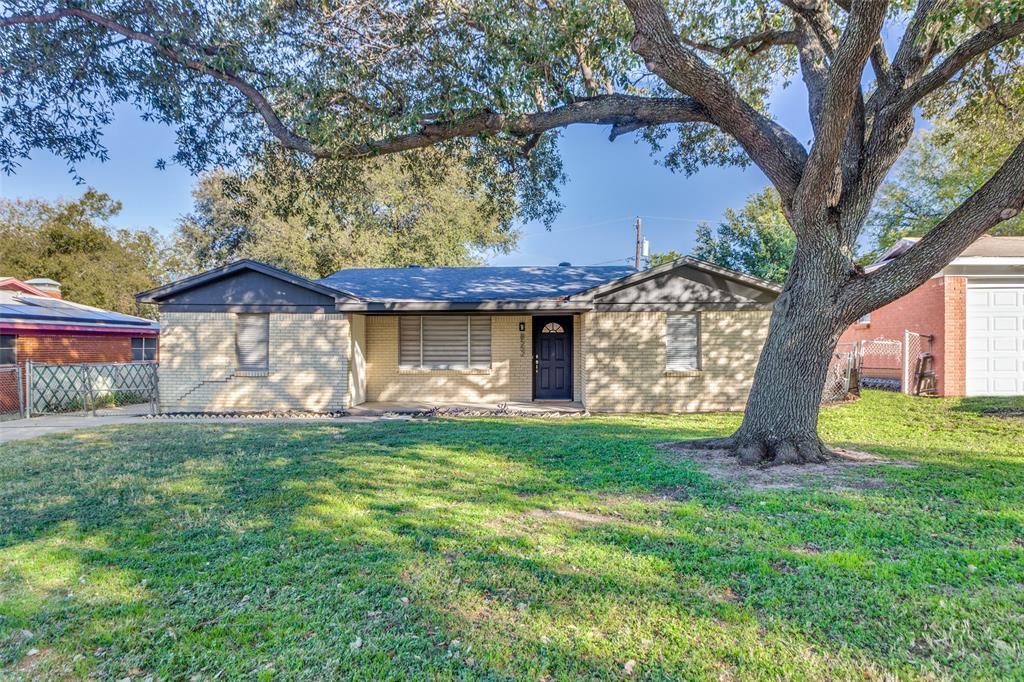 8552 Gibbs Drive, White Settlement