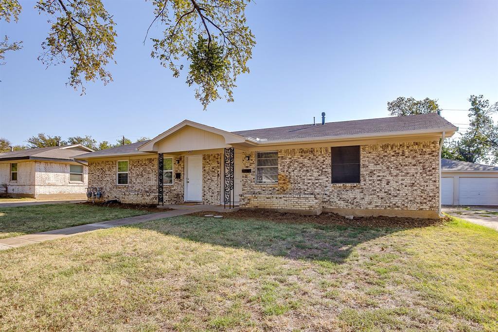 2519 Normont Circle, Fort Worth