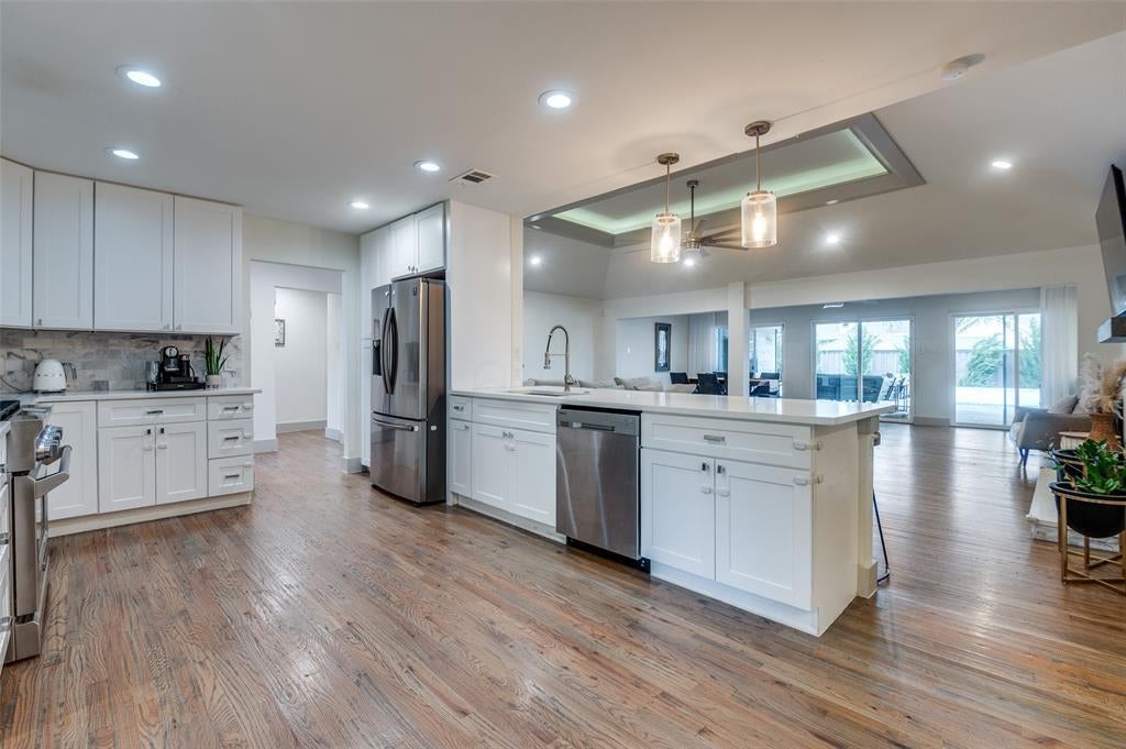 6616 Saint Anne Street, Dallas