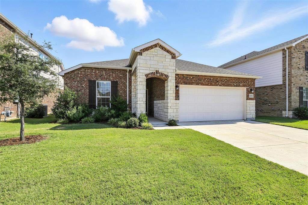 5605 Apple Grove Way, Fort Worth