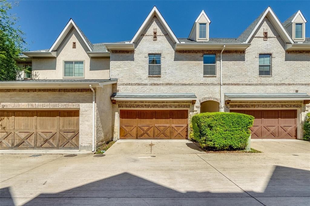 8819 Tudor Place, Dallas