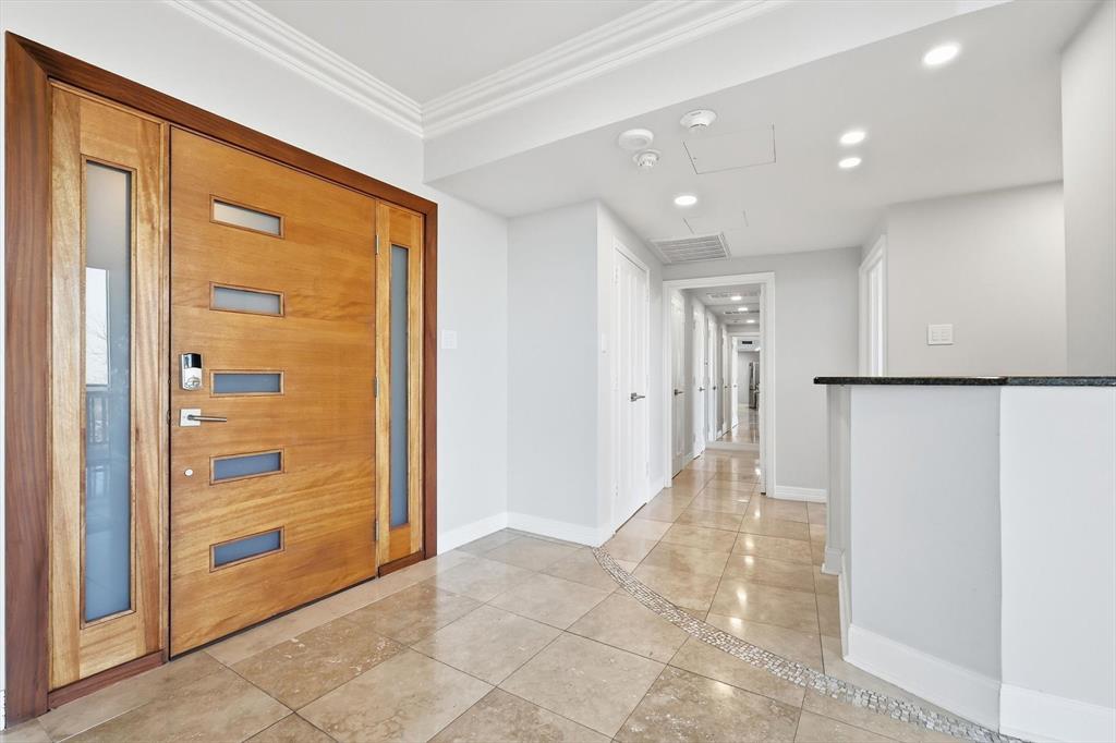 6211 W Northwest Highway 2904, Dallas