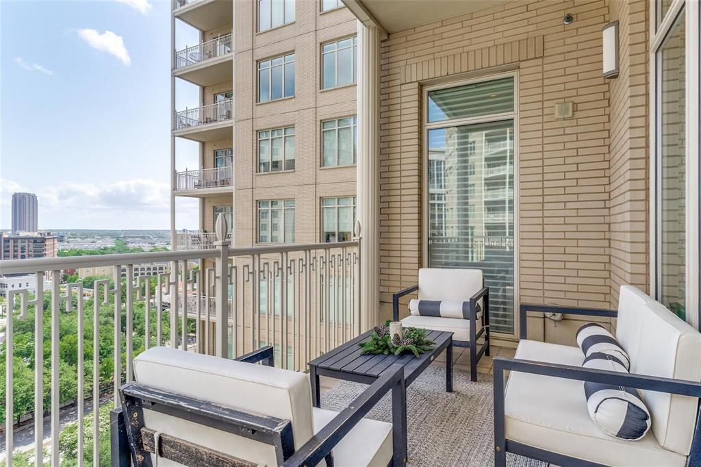 2525 N Pearl Street 1106, Dallas