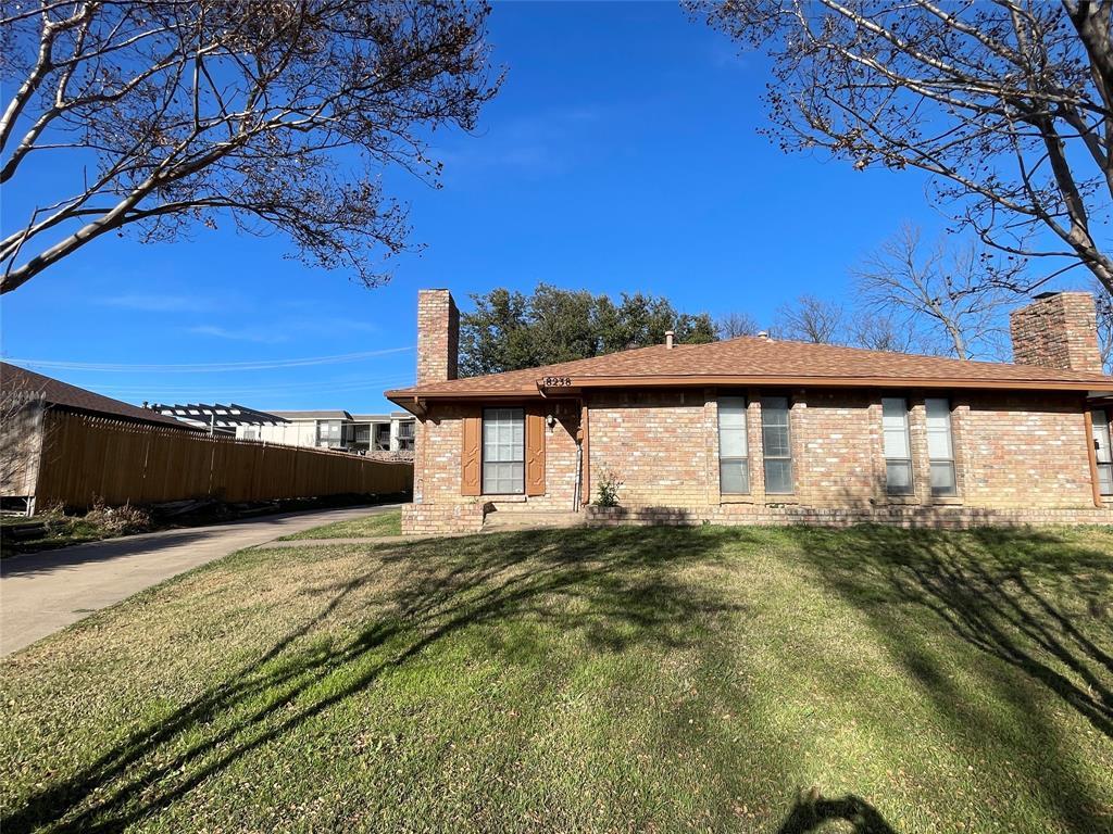 8236 El Retiro Road 8238, Fort Worth