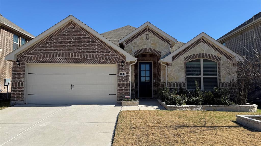 11016 Silver Falls Court, Fort Worth