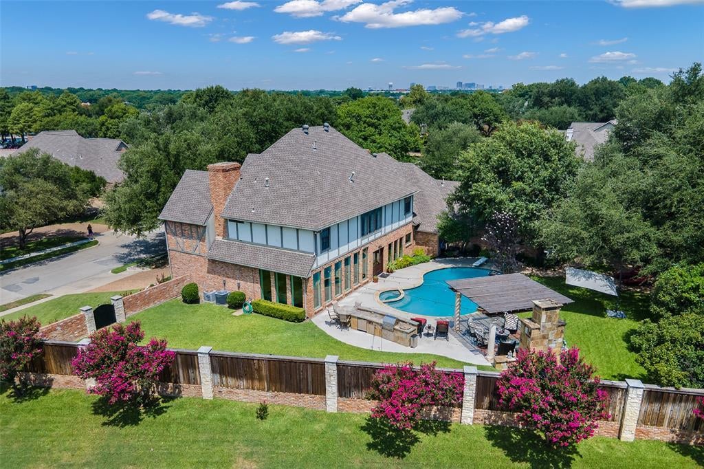 2004 Crown Knoll Lane, Plano
