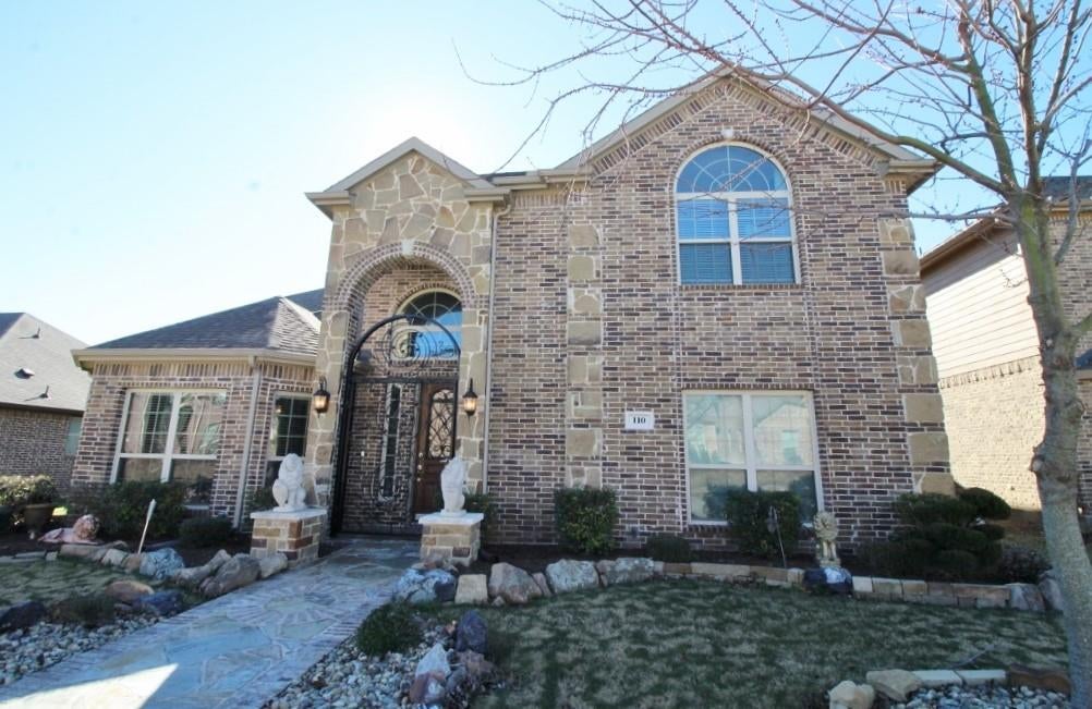 110 White Oak Lane, Red Oak