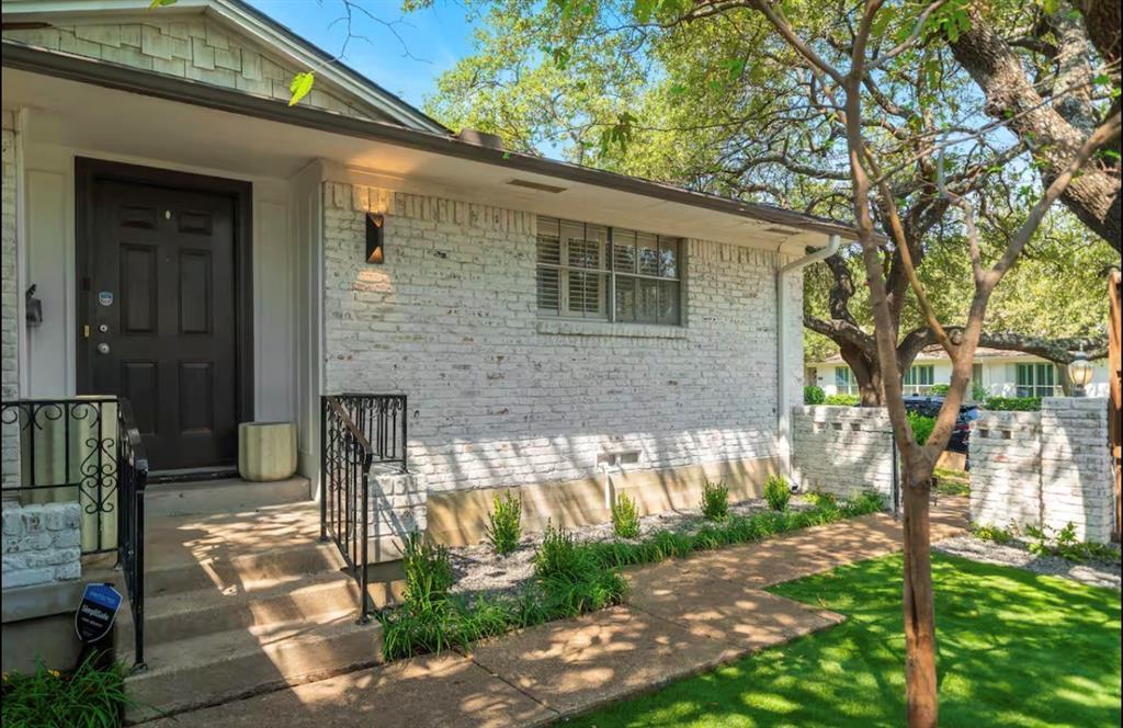 9003 Villa Park Circle, Dallas