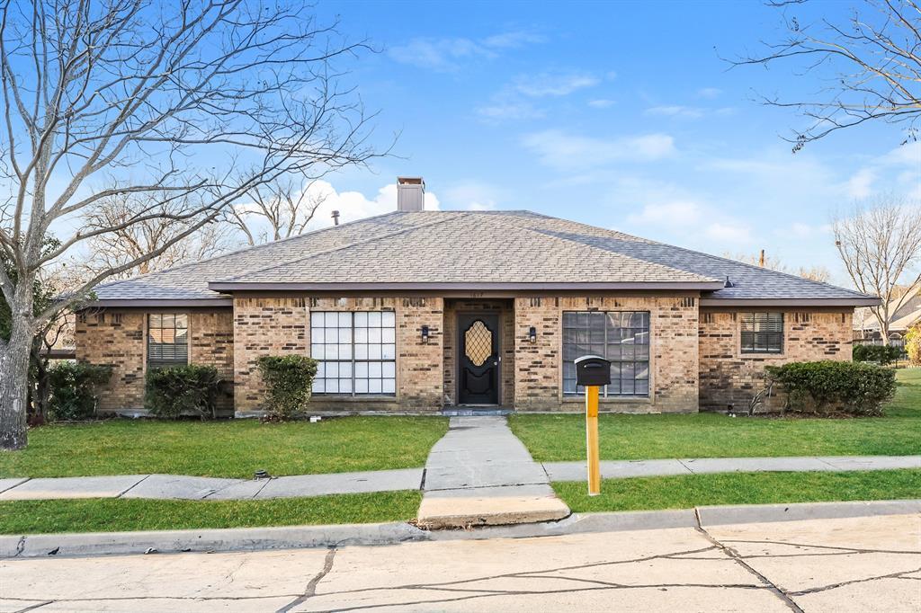 1617 James Good Lane, Garland