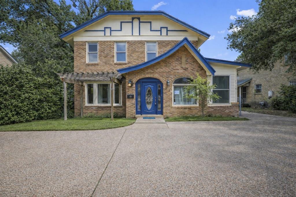 2625 S University Drive, Fort Worth