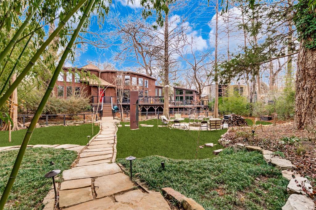 9026 San Leandro Drive, Dallas