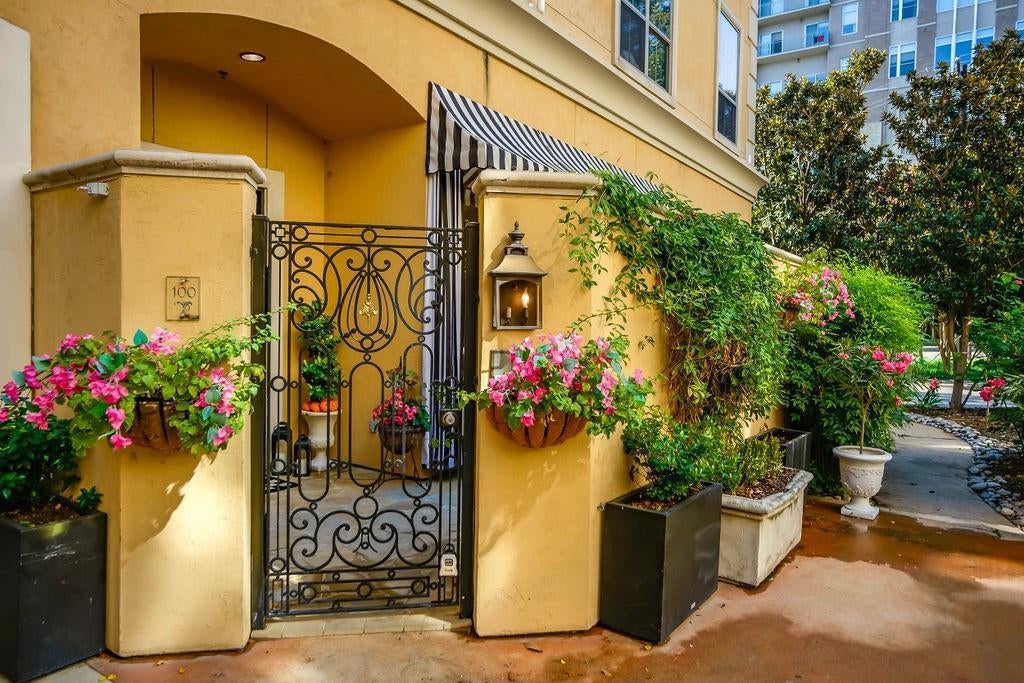 2300 Leonard Street 100, Dallas