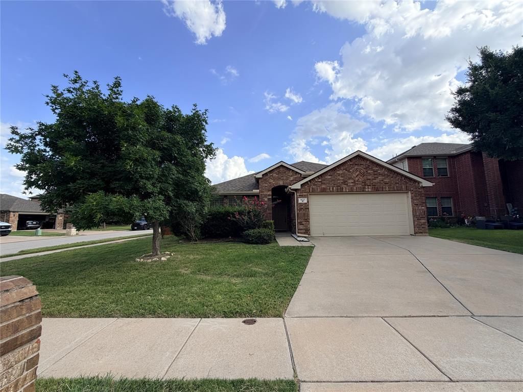 421 Goldstone Lane, Fort Worth