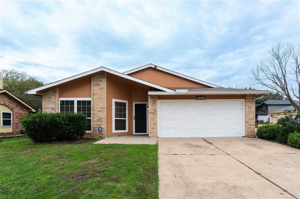 3207 Forest Creek Drive, Fort Worth