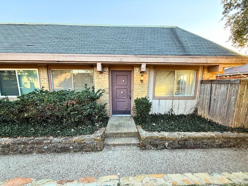2613 Amherst Court, Irving