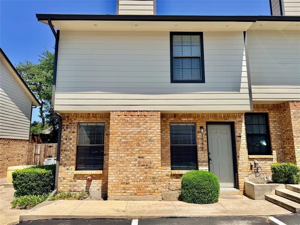 1251 Dallas Drive, Denton