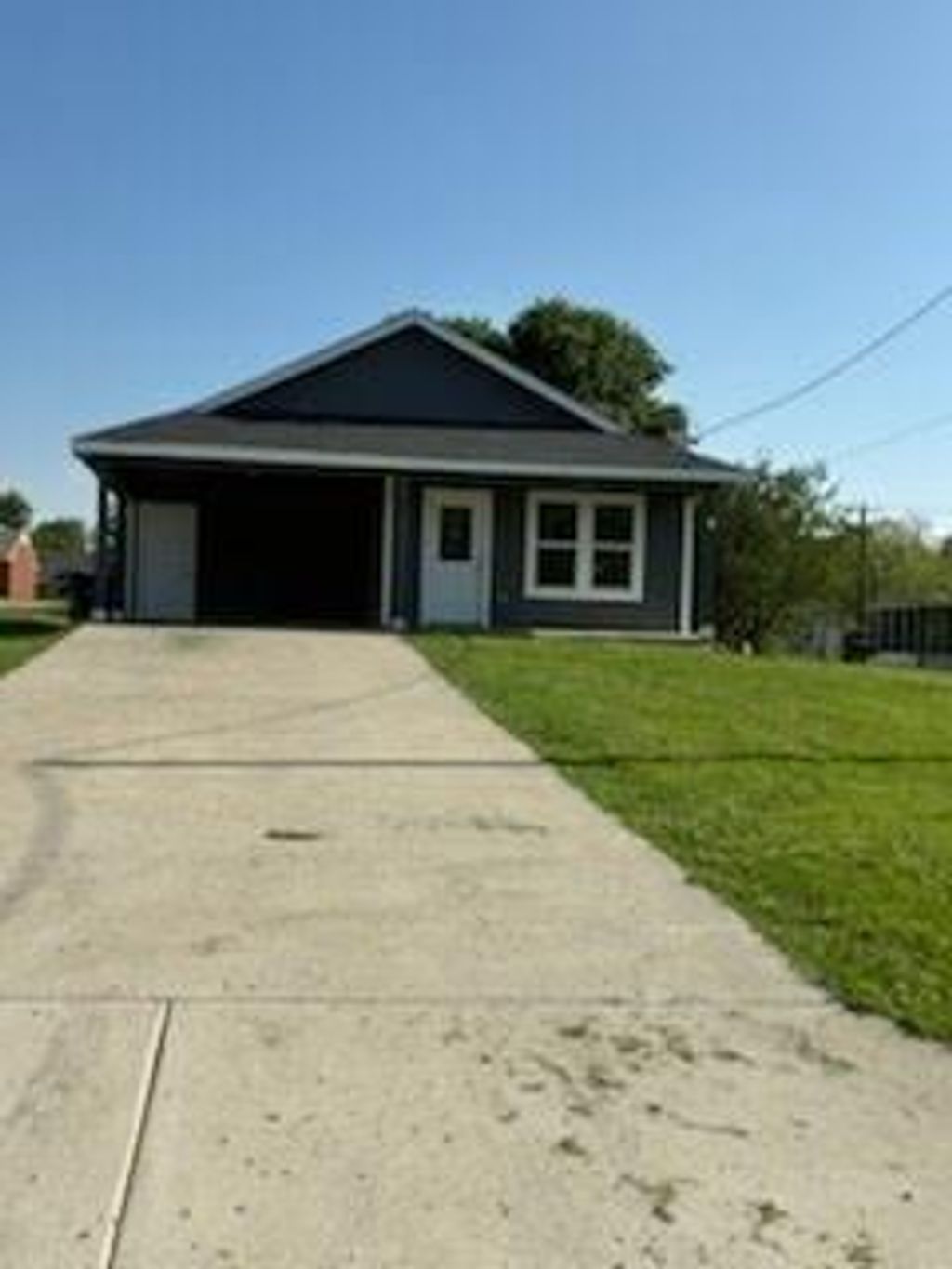 107 E Miller, Whitewright