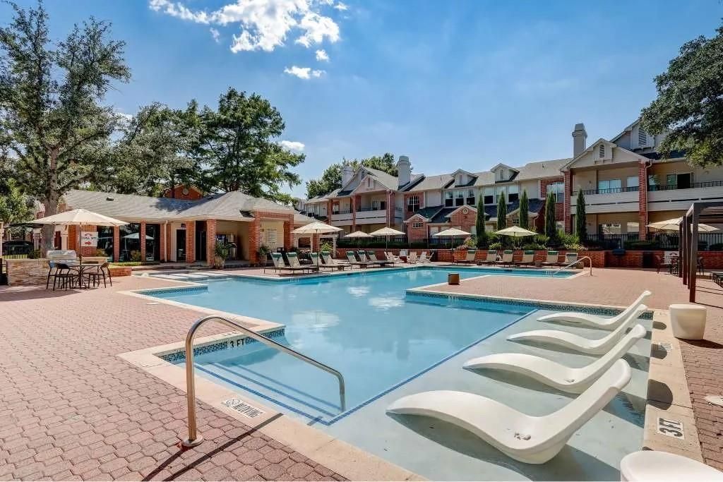 17250 Knoll Trail Drive 1605, Dallas