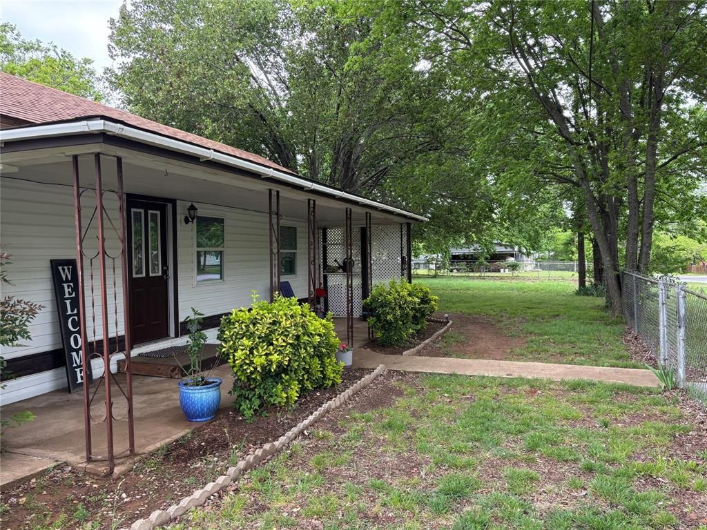 1001 Star Street, Denison