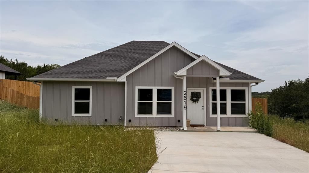 2619 Creekview Drive, Granbury