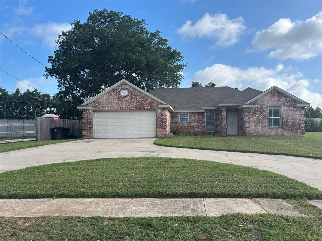 2615 Ennis Avenue, Fort Worth