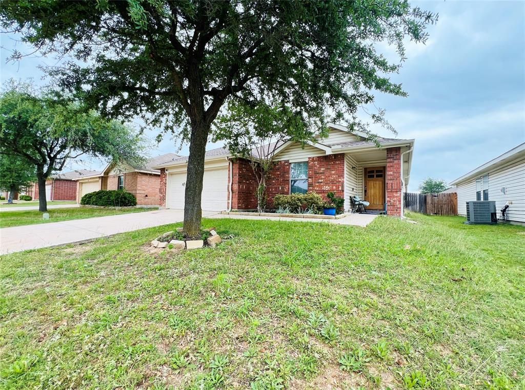 856 Poncho Lane, Fort Worth