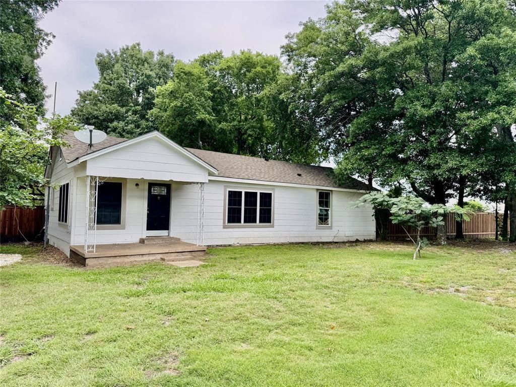 1197 Fm 697, Sherman