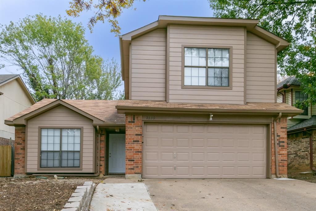 2239 Turf Club Drive, Arlington