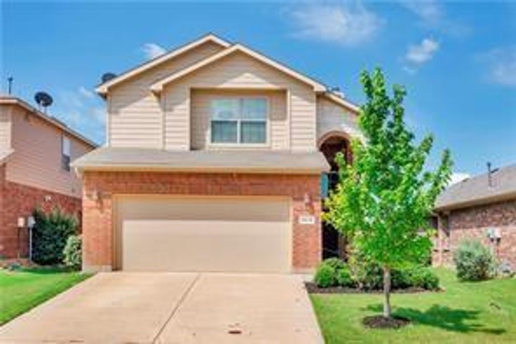 2613 Bretton Wood Drive, Fort Worth