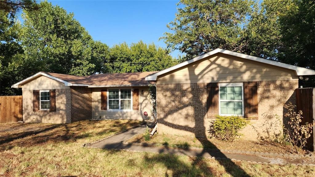 808 Howell Drive, Coppell