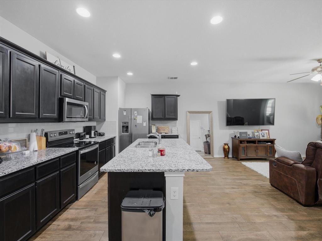420 Milverton Drive, Fort Worth