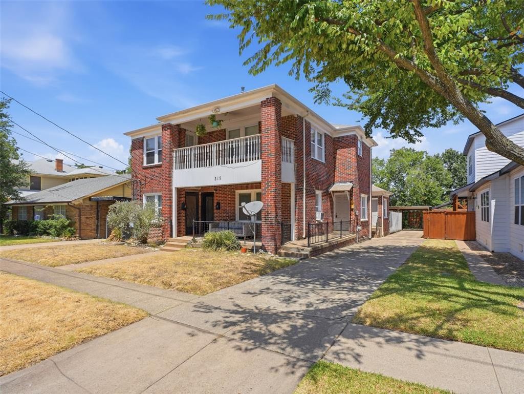 813 W 8th Street 3, Dallas