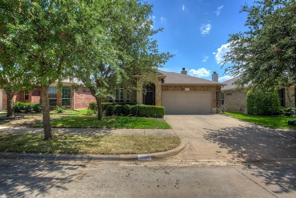 1109 Central Village Drive, Denton