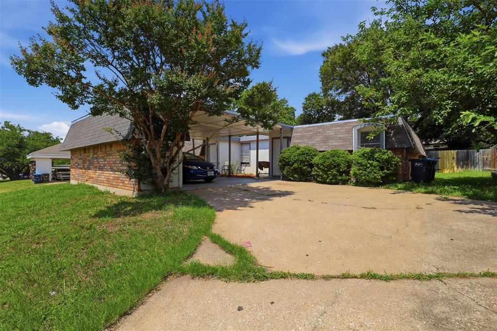6811 Trail Lake Drive, Fort Worth