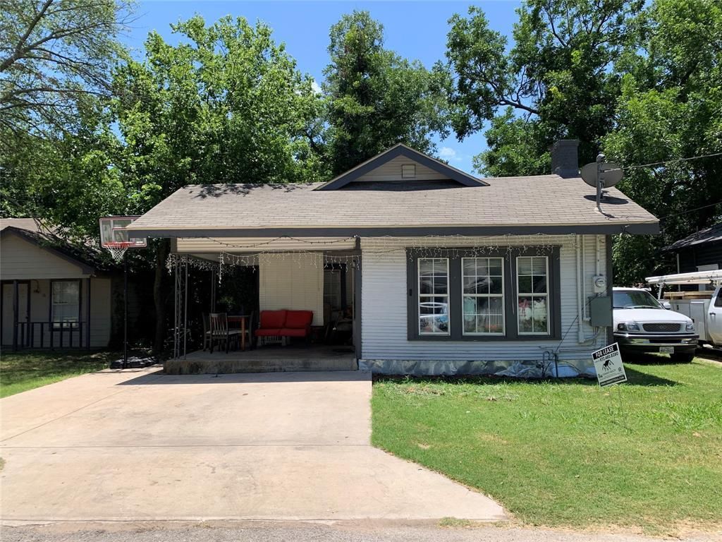 114 Claude Avenue, Cleburne
