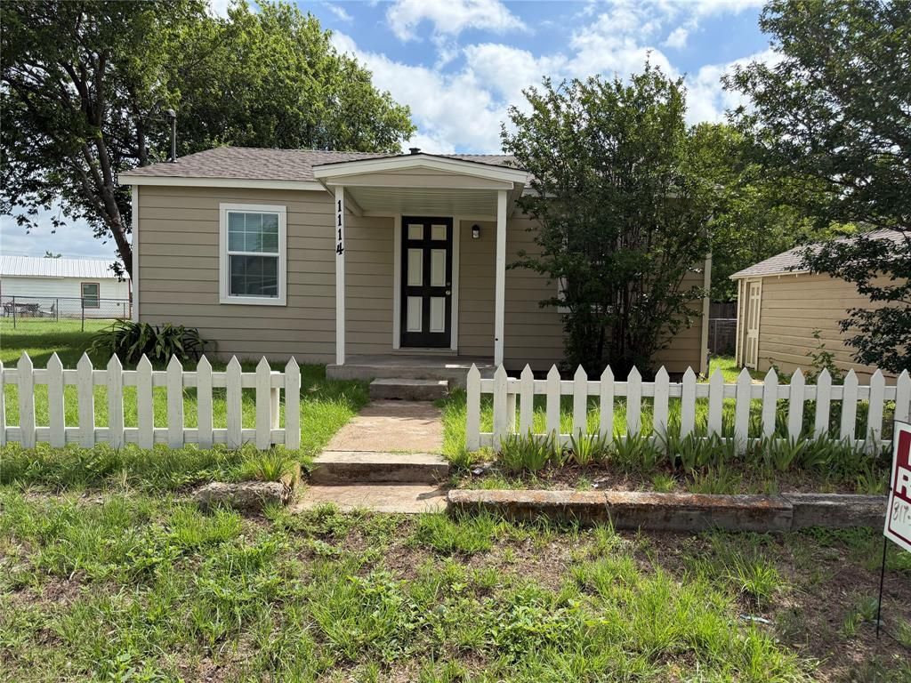 1114 Thorpe Springs Road, Granbury