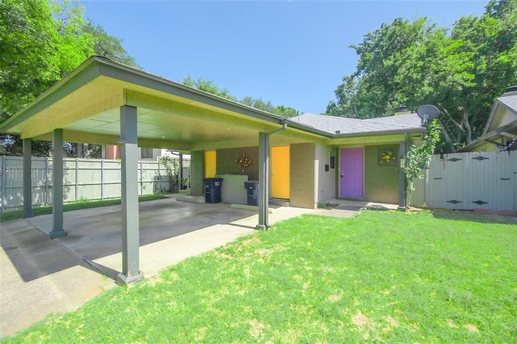 3705 Bryce Avenue 3707, Fort Worth