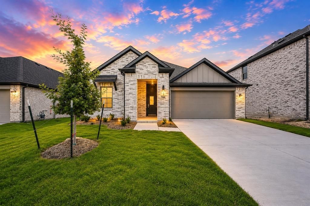 946 Olive Drive, Lavon