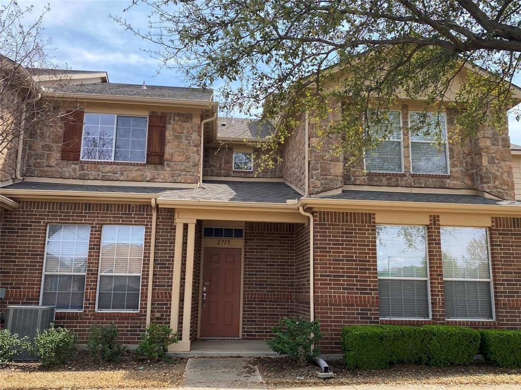 2719 Olympic Park Drive, Grand Prairie