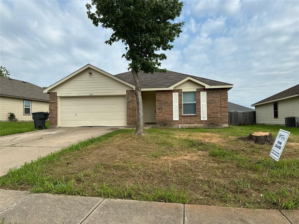 1805 Brookwood Drive, Terrell
