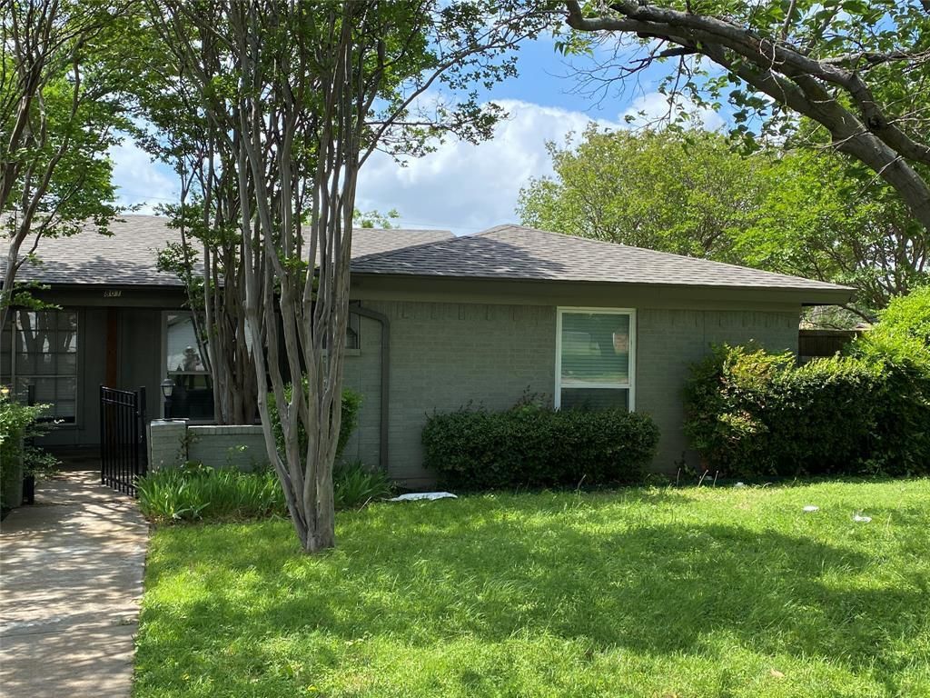 801 Irwin Drive B, Hurst