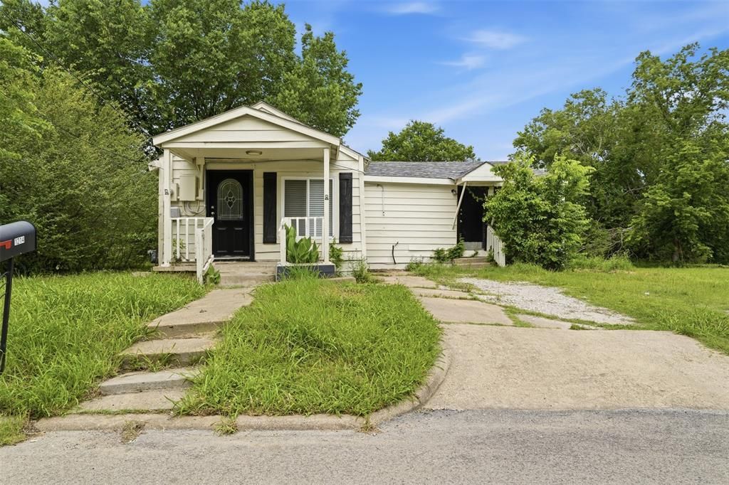 1214 Jones Street, Greenville