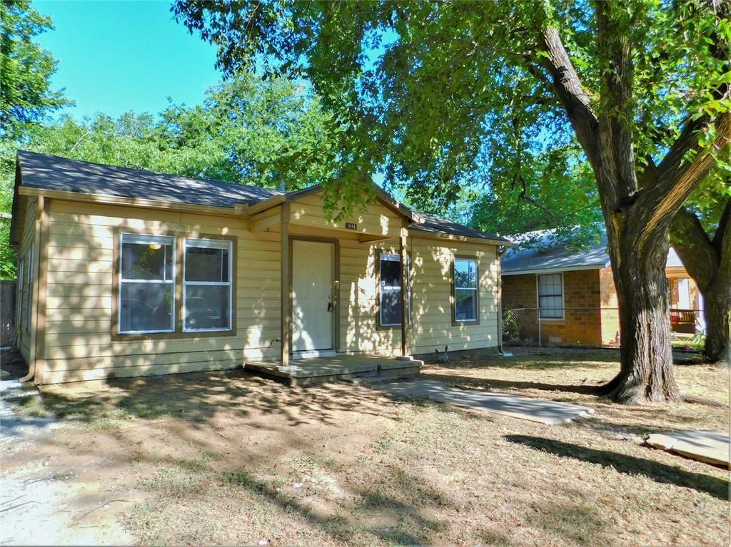 1014 Peak Street, Denton